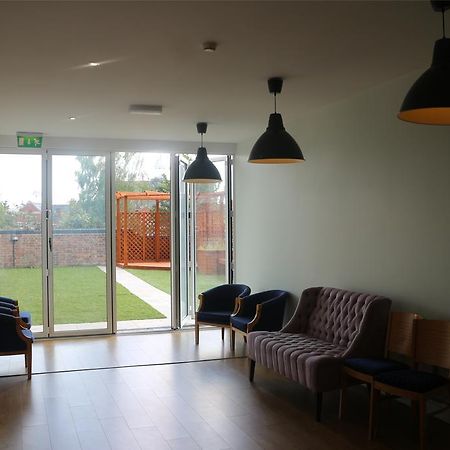 Oscar Lodge Northampton Exterior photo