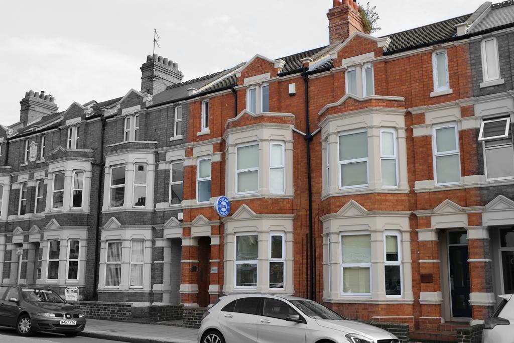 Oscar Lodge Northampton Exterior photo